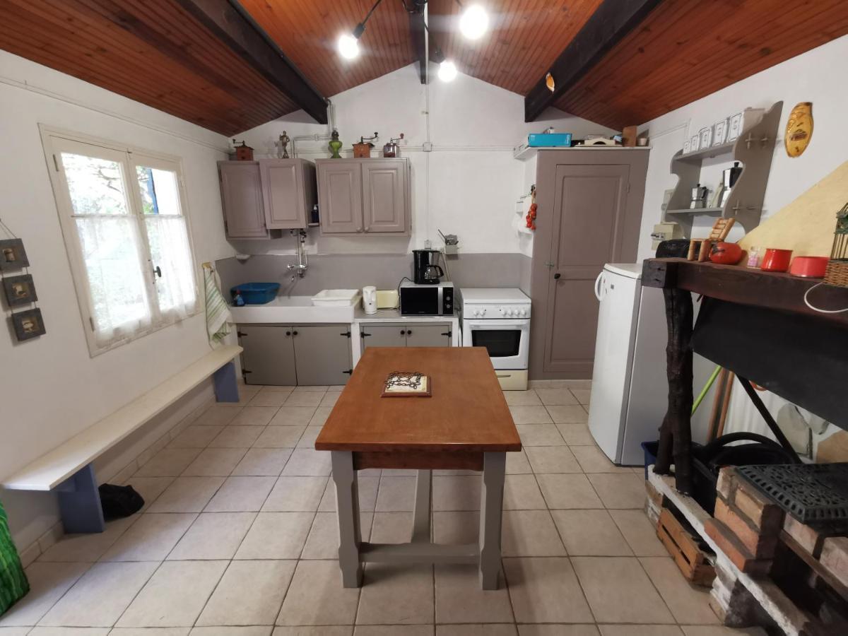 Maisonnette En Pleine Nature Le Beausset Exterior photo